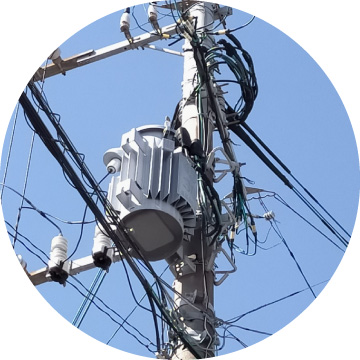 引込線で電気を届ける